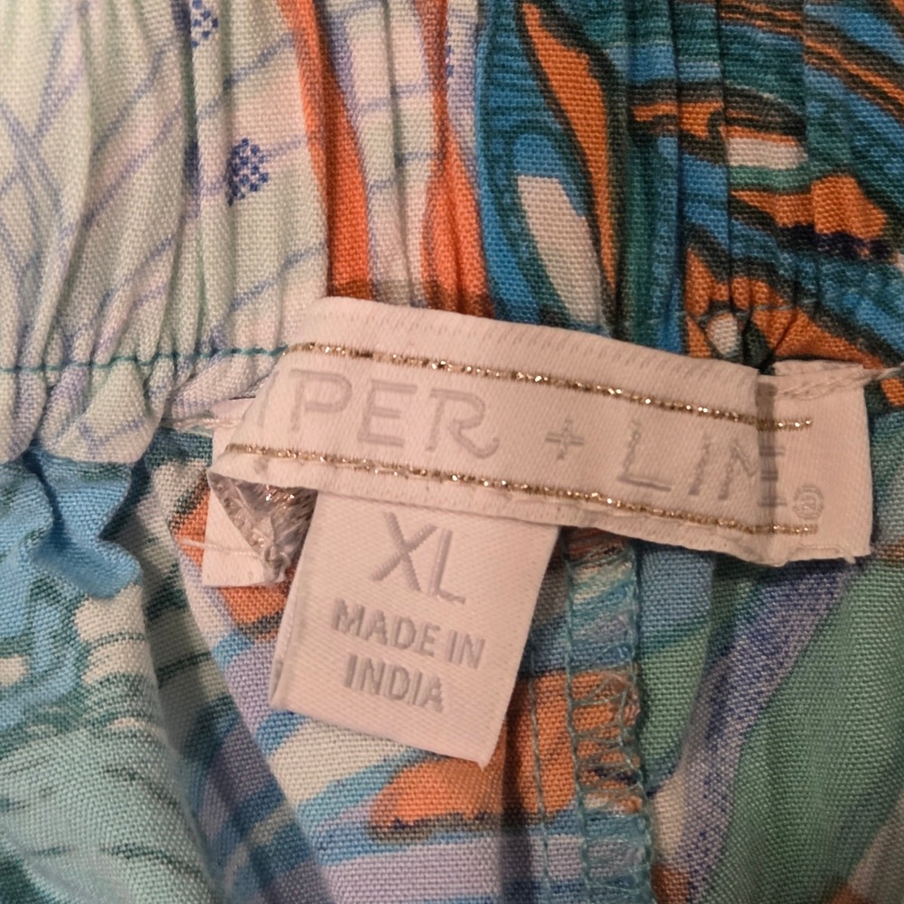 Juniper + Lime Women's Pull On Wide Leg Cropped Pants Size XL Tropical Print - Picture 3 of 10